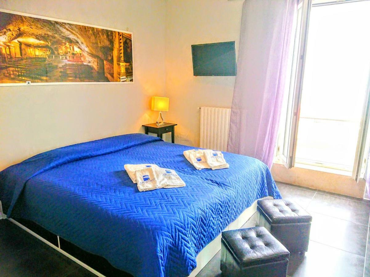Rooms Gli Arcangeli 2 - Affitti Brevi Italia Monte SantʼAngelo Eksteriør bilde